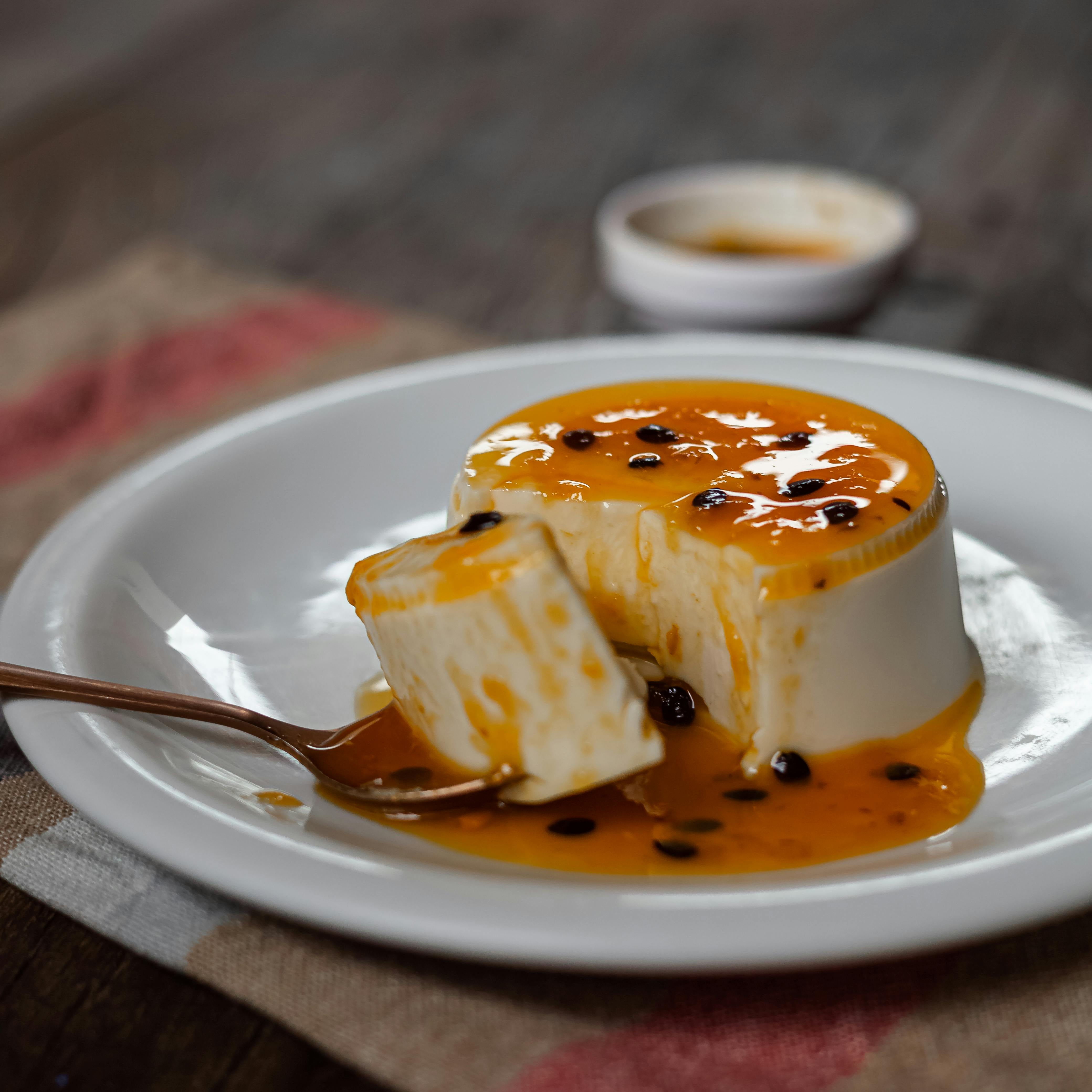 GREITA PANNA COTTA SU UOGOMIS