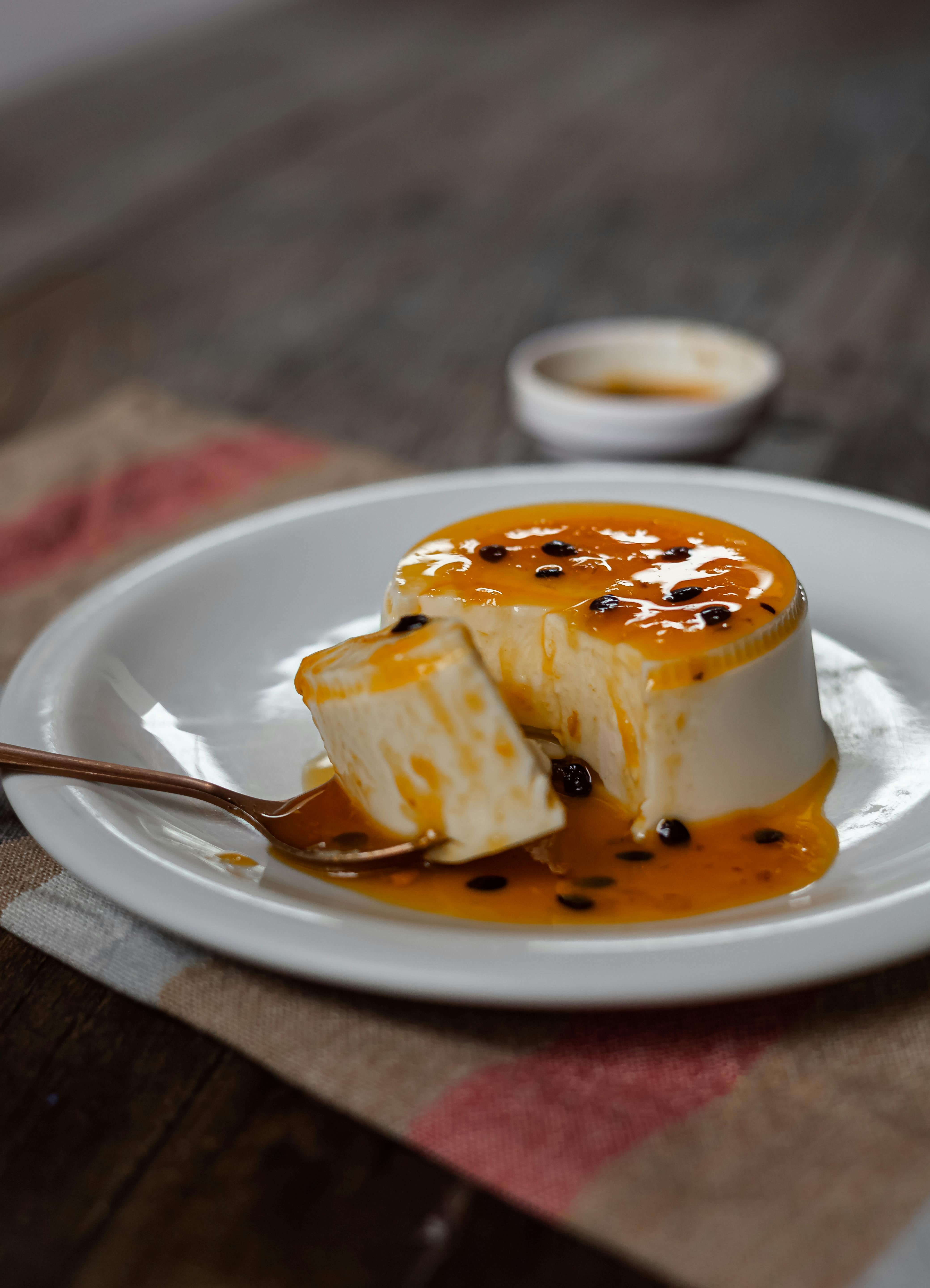 GREITA PANNA COTTA SU UOGOMIS